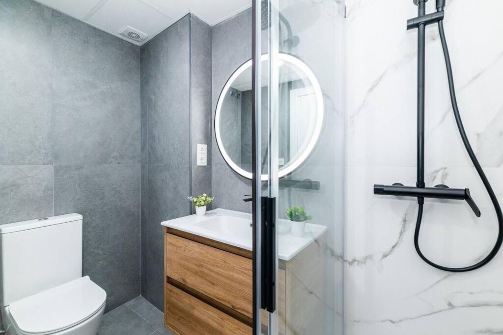 גרנדה Modern Apartment Close To The City Center And Alhambra מראה חיצוני תמונה